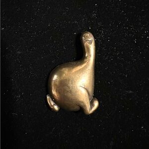 1950s SHMOO Brooch Lil Abner Dogpatch Al Capp Comic Brass Plated Pin 1.5”